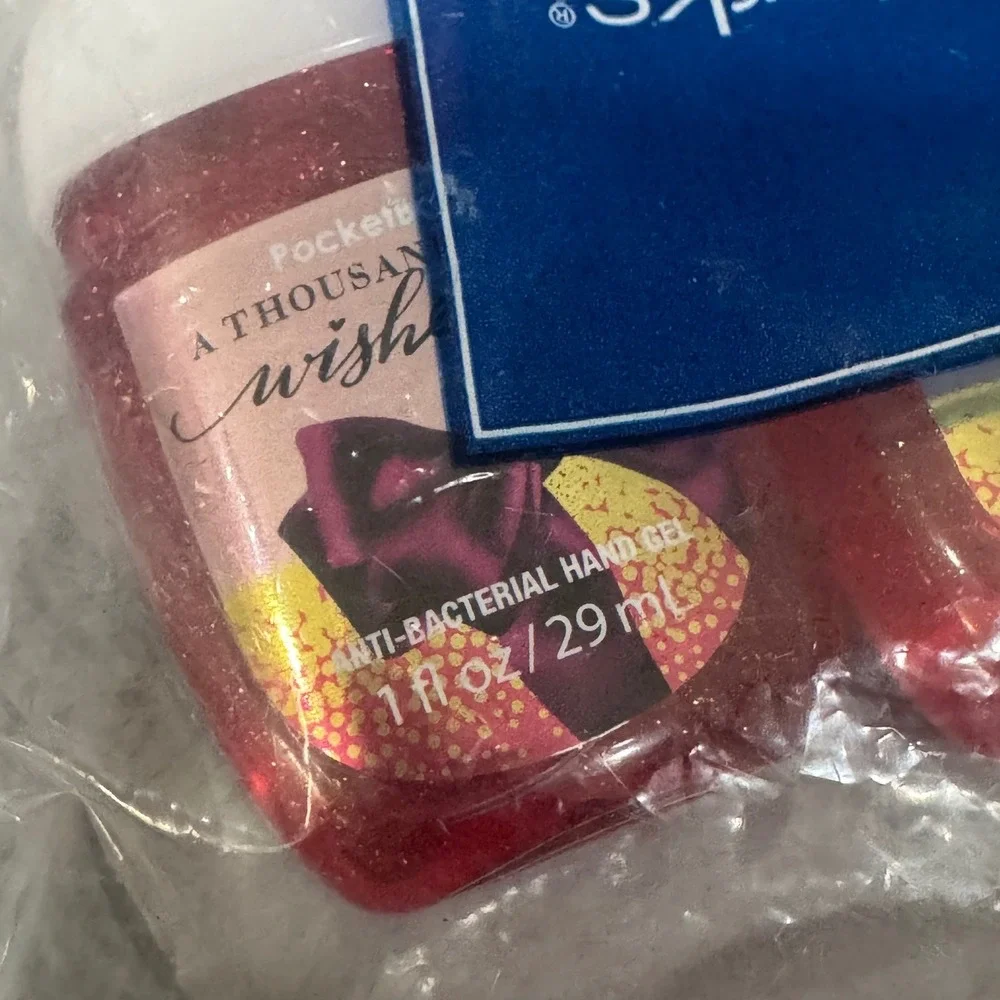 Bath & Body Works PocketBac Hand Sanitizer Set Pink A Thousand Wishes 3pk Holder